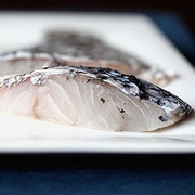 海水養兩年！ 去刺金目鱸魚片